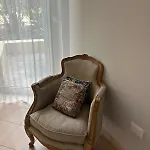 One-bedroom With A Cozy Terrace Beachfront, Center, Parking 아파트