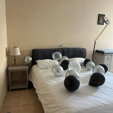 One-bedroom With A Cozy Terrace Beachfront, Center, Parking شقة مينتون