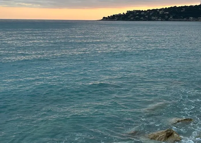 Vacation By The Sea Apartment *